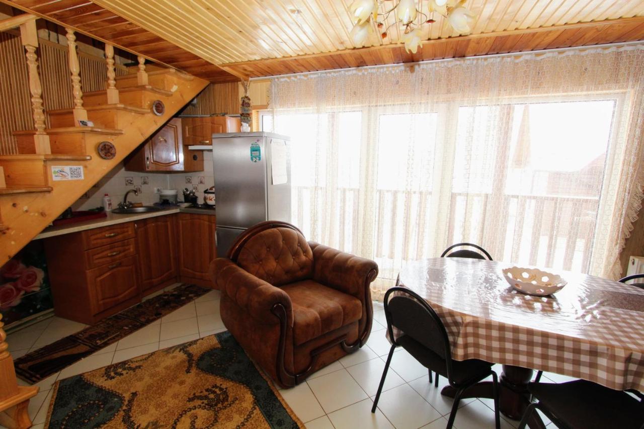 Котедж "Карпатський Краєвид" Yaremche Dış mekan fotoğraf