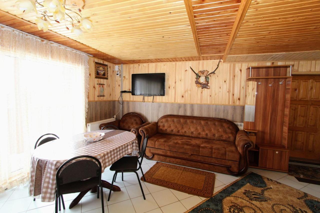 Котедж "Карпатський Краєвид" Yaremche Dış mekan fotoğraf